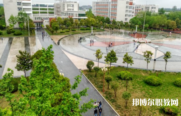 許昌市建安區(qū)職業(yè)中等專業(yè)學(xué)校怎么樣、好不好
