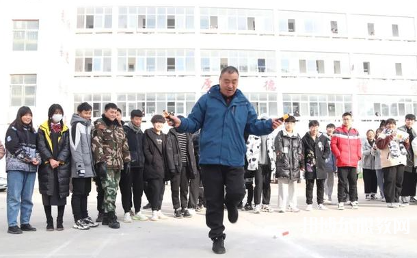 臨潁縣職業(yè)教育中心地址，乘車路線