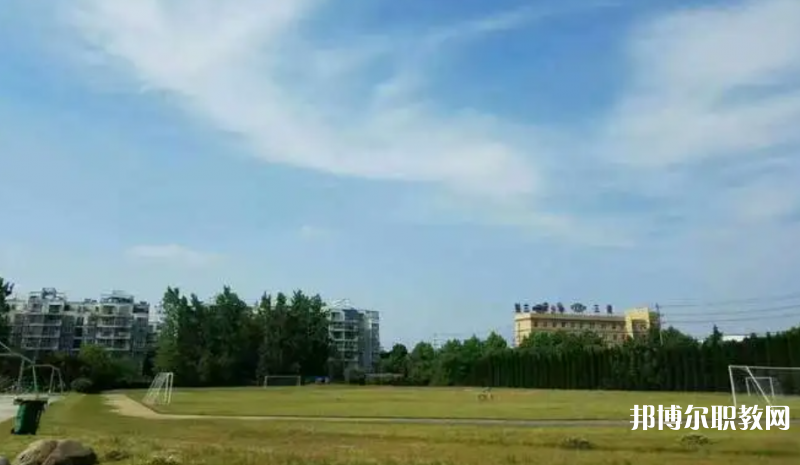盧氏工業(yè)中等專(zhuān)業(yè)學(xué)校怎么樣、好不好