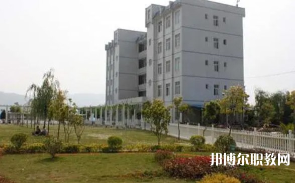 2024馬山縣民族職業(yè)技術(shù)學(xué)校多少錢 馬山縣民族職業(yè)技術(shù)學(xué)校各專業(yè)學(xué)費收費標準