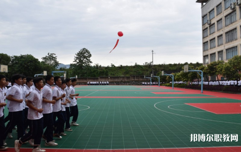 2024靈川縣職業(yè)中等專業(yè)學(xué)校招生計(jì)劃 招生人數(shù)是多少(附要求、條件、對象)