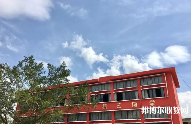 2024桂平尚美藝術(shù)學(xué)校多少錢(qián) 桂平尚美藝術(shù)學(xué)校各專業(yè)學(xué)費(fèi)收費(fèi)標(biāo)準(zhǔn)