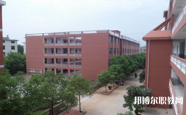 2024鷹潭市高級(jí)技工學(xué)校招生計(jì)劃 招生人數(shù)是多少(附要求、條件、對(duì)象)