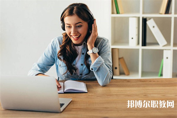 廣西哪里的中職學校能讀護理方向/現代家政服務與管理專業(yè)