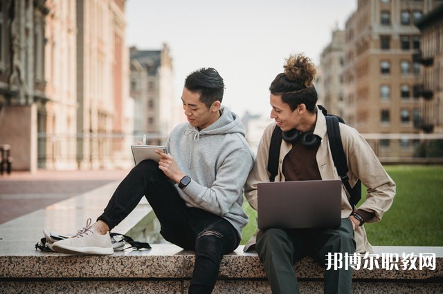 海南哪里的中職學(xué)校能讀護理專業(yè)