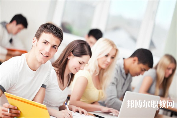 四川哪里的中職學校能讀農(nóng)業(yè)機械化專業(yè)