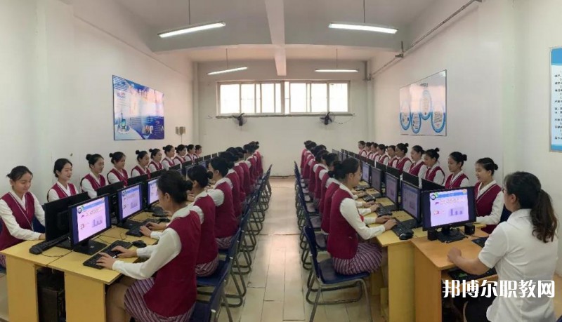 大連航空管理中等職業(yè)技術(shù)學(xué)校怎么樣、好不好