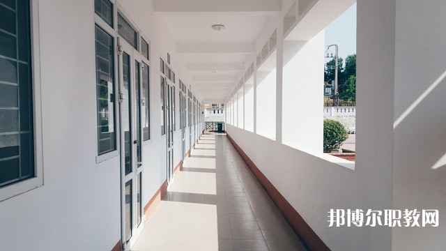 貴州哪里的中職學(xué)校能讀計算機(jī)網(wǎng)絡(luò)應(yīng)用(影視制作、動漫設(shè)計、平面設(shè)計方向)專業(yè)