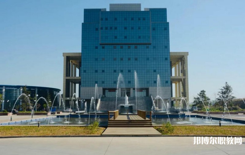 唐山豐潤綜合職業(yè)技術教育中心2025年報名條件、招生要求、招生對象