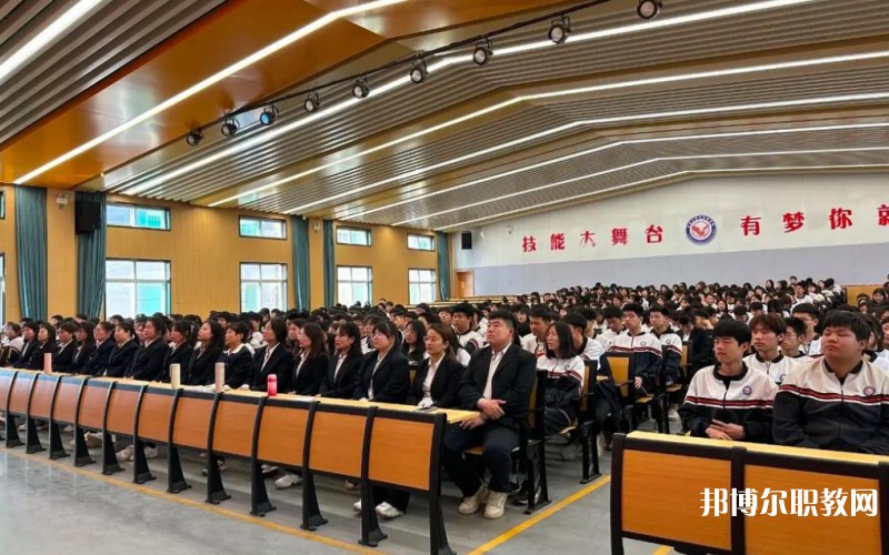 2025運(yùn)城市職業(yè)技能學(xué)校招生計(jì)劃 招生人數(shù)是多少(附要求、條件、對(duì)象)