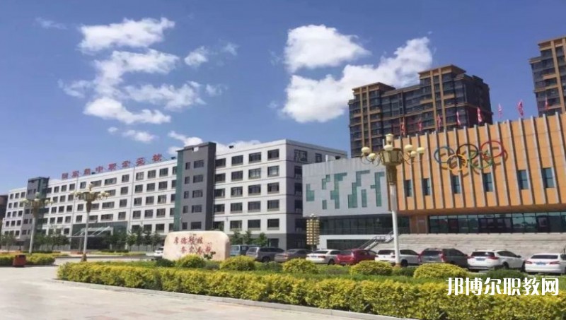 2025遼寧工貿(mào)學(xué)校多少錢 遼寧工貿(mào)學(xué)校各專業(yè)學(xué)費收費標準