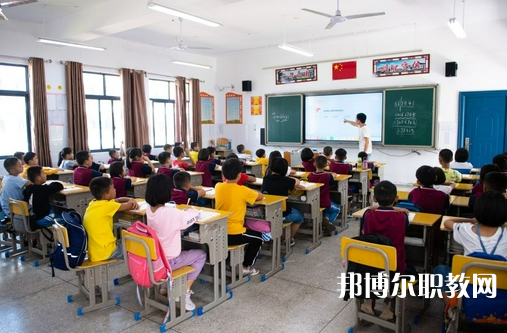 2025湖南職業(yè)學校最新排名前三名單