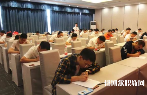 2025四川中職學(xué)校最新排名前三名單